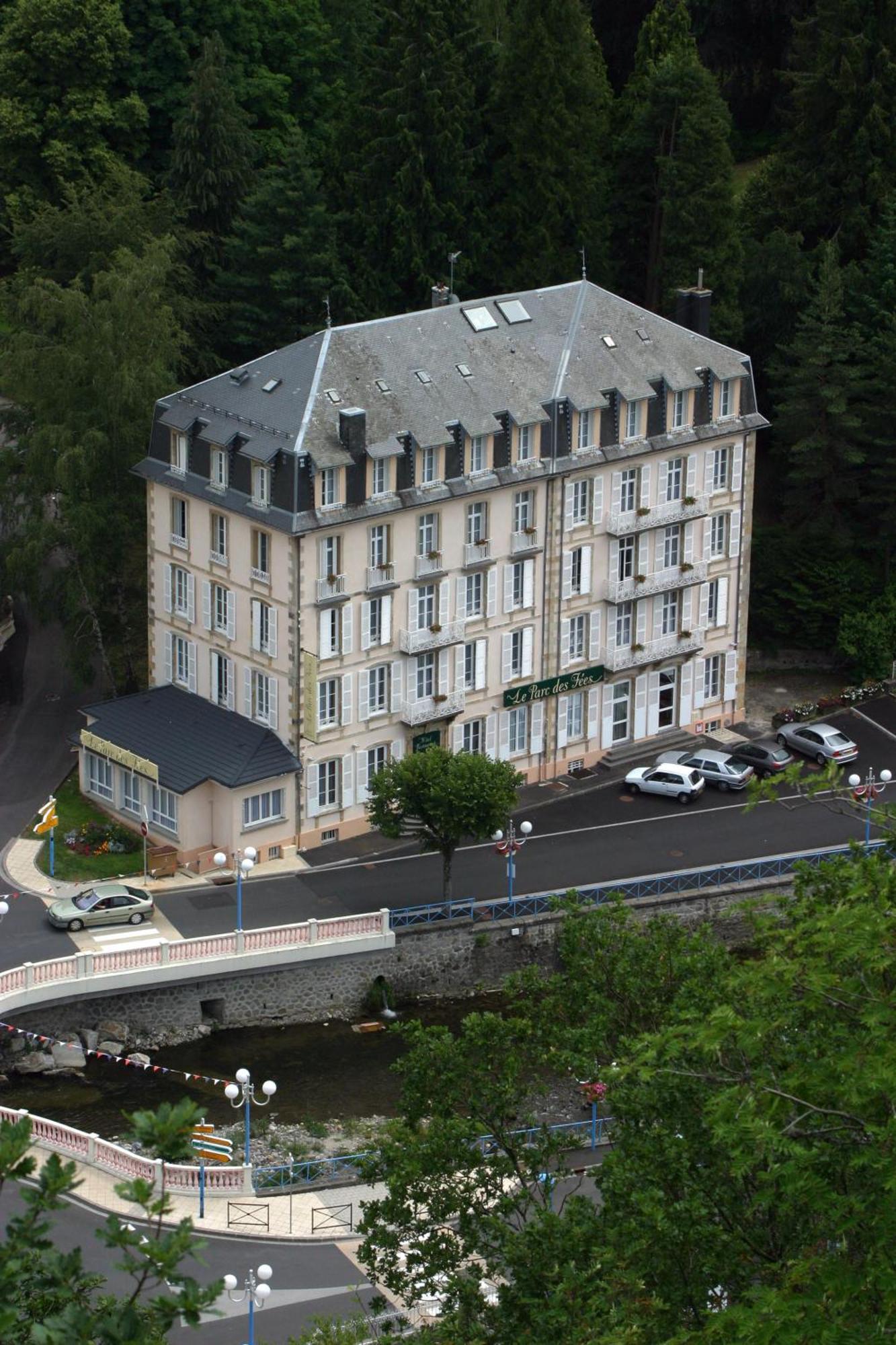 Le Parc Des Fees Hotel Retaurant & Spa La Bourboule Exterior foto