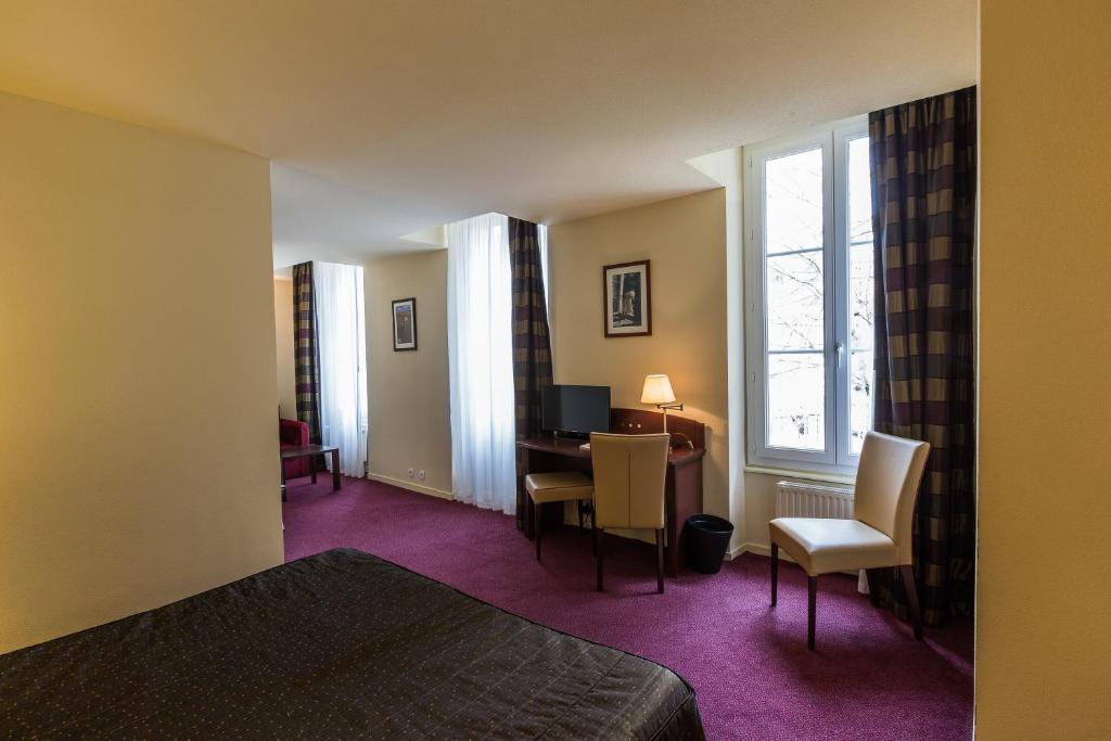 Le Parc Des Fees Hotel Retaurant & Spa La Bourboule Habitación foto