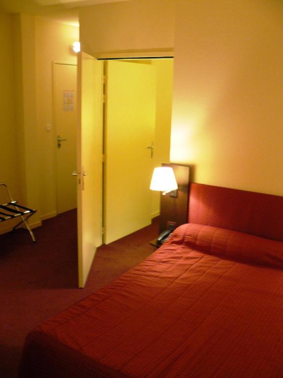 Le Parc Des Fees Hotel Retaurant & Spa La Bourboule Habitación foto